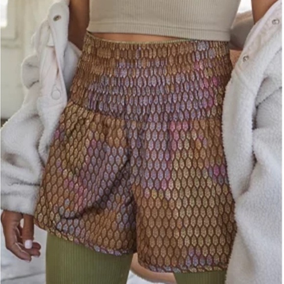 Free People Movement The Way Home Shorts in Banyan Tree combo size S, NWOT - Picture 4 of 14